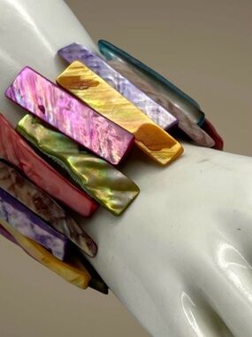 Vintage Dyed Mother of Pearl Shell Stretch Cuff Bracelet Multicolored